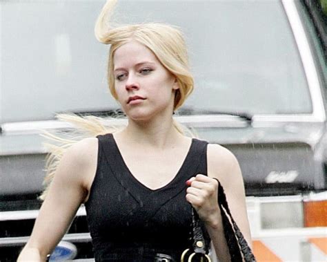 avril lavigne no make up|avril without makeup.